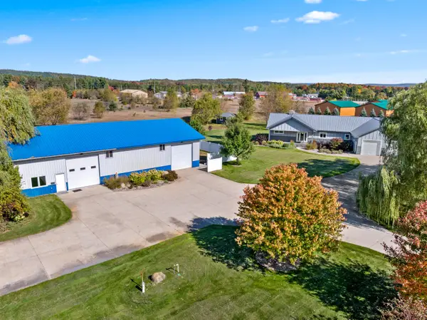 1875 E Deer Lake Road, Boyne City, MI 49712