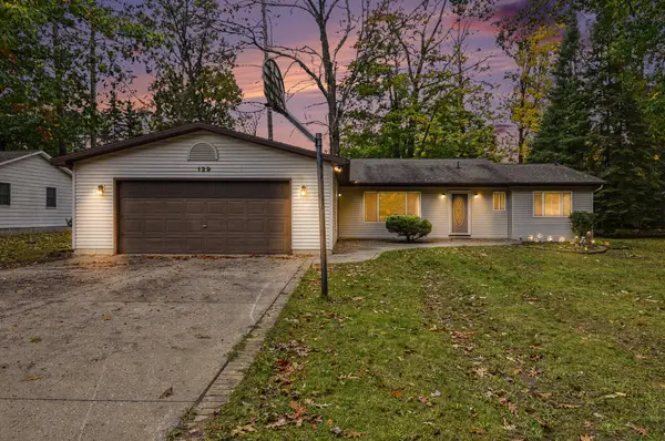 129 Seneca Trail, Prudenville, MI 48651