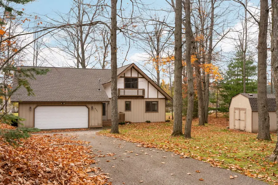 8181 Grandview Drive, Johannesburg, MI 49751 - #3
