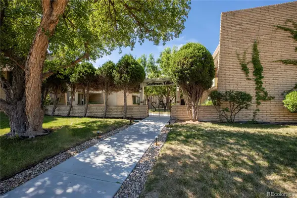 5882 E Ithaca Place #204, Denver, CO 80237