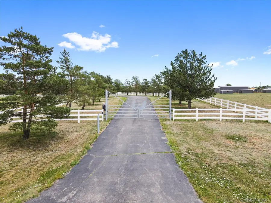 1050 S Manila Road, Bennett, CO 80102 - #2