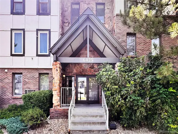 6425 S Dayton Street #102, Englewood, CO 80111