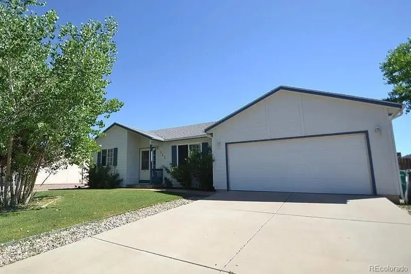 686 S Dumont Drive, Pueblo, CO 81007 - #1