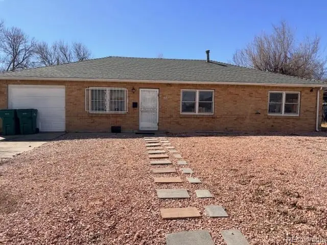 881 Tucson Street, Aurora, CO 80011 - #1