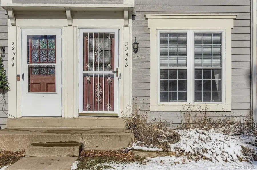2244 S Jasper Way #B, Aurora, CO 80013 - Image #2