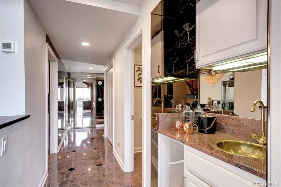 1900 E Girard Place #901, Englewood, CO 80113 - Image #2