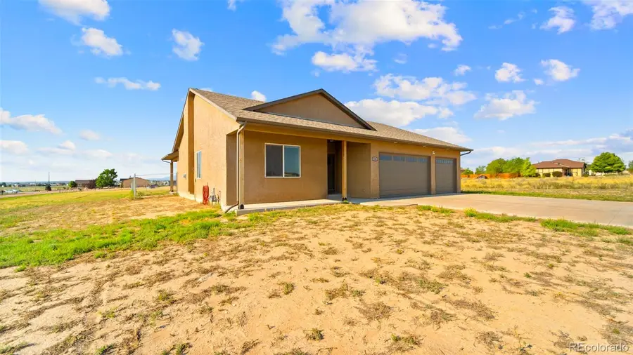 634 E Fredonia Drive, Pueblo, CO 81007 - Image #2