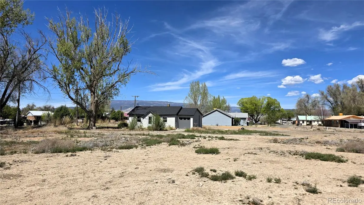 1045 &1055 E 9th, Delta, CO 81416 - #1