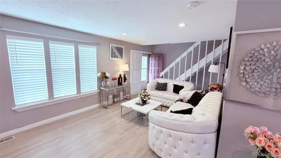 1915 S Oakland Way, Aurora, CO 80014 - Image #2