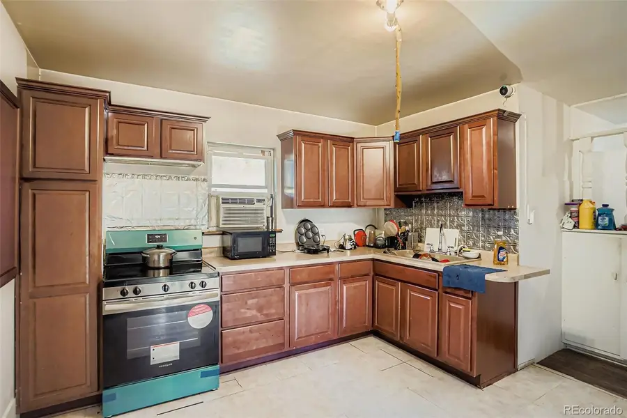 2425 W College Avenue, Denver, CO 80219 - Image #3