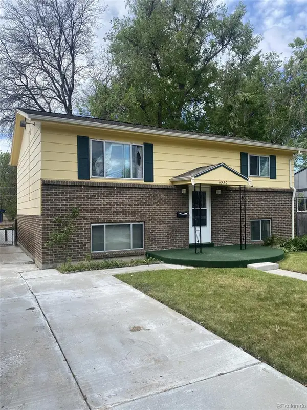 6950 W 62nd Place, Arvada, CO 80003