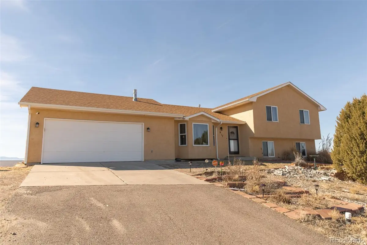 917 S Sterling Lane, Pueblo, CO 81007 - Image #1