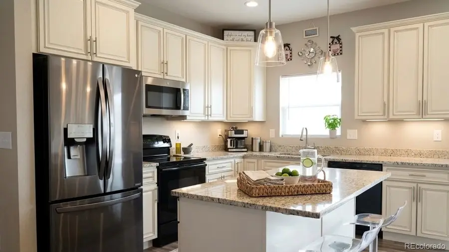 180 S 4th Avenue, Deer Trail, CO 80105 - #2