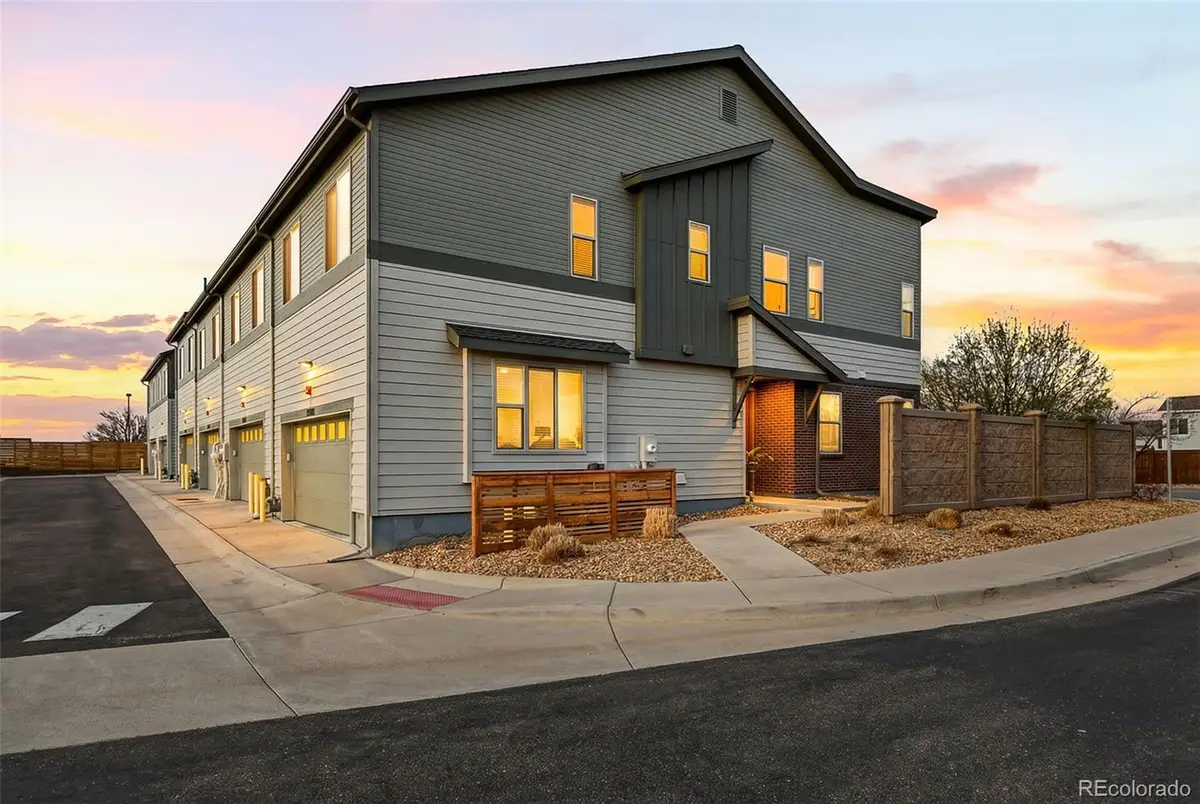 19585 E Sunset Circle, Aurora, CO 80015 - #1