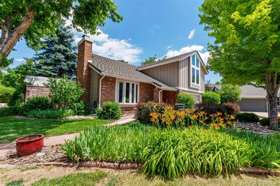 7953 S Willow Court, Centennial, CO 80112 - Image #2