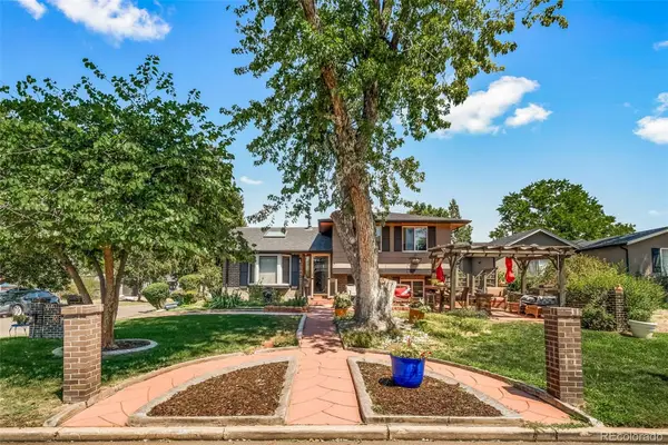 1590 Roslyn Street, Denver, CO 80220