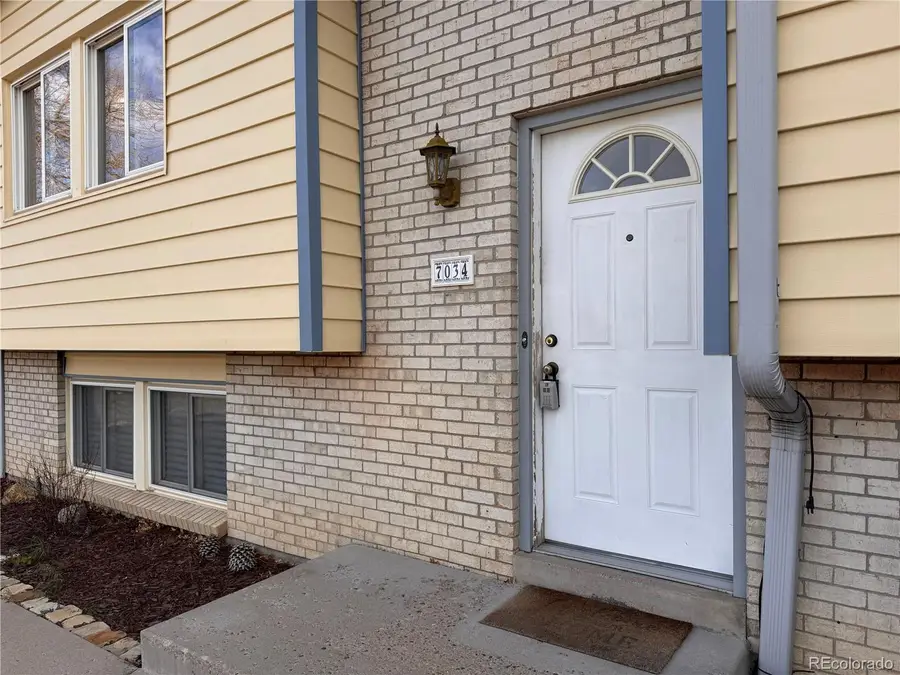 7034 W Roxbury Place, Littleton, CO 80128 - Image #3
