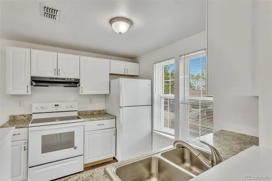 1514 S Ouray Circle #B, Aurora, CO 80017 - #2