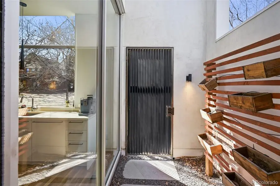 2516 N Clarkson Street, Denver, CO 80205 - #3