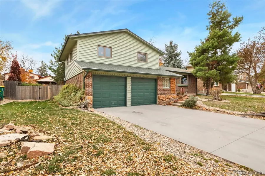 8998 W Radcliffe Drive, Littleton, CO 80123 - Image #2