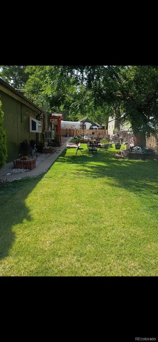 2742 Arapahoe Street, Denver, CO 80205