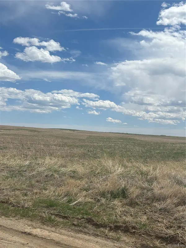 57075 E Maplewood Place, Strasburg, CO 80136