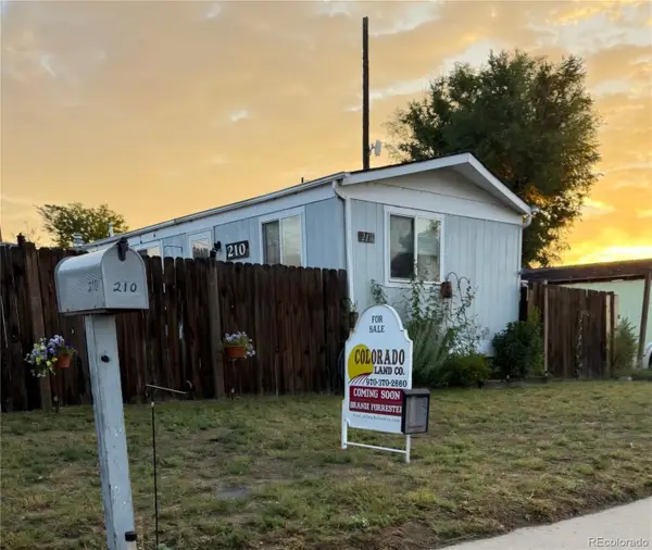 210 Oak Street, Log Lane Village, CO 80705