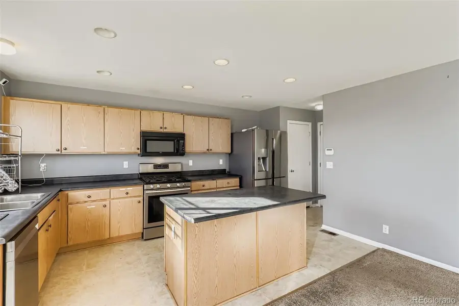 5528 Lewiston Court, Denver, CO 80239 - Image #2