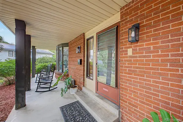 320 Oswego Court, Aurora, CO 80010