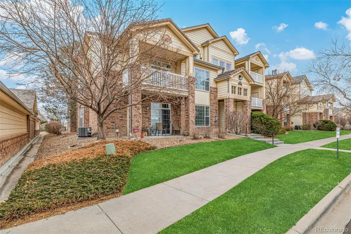 5726 N Genoa Way #301, Aurora, CO 80019 - Image #1
