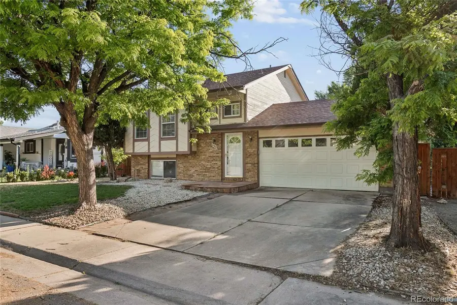 993 S Oakland Court, Aurora, CO 80012 - #2