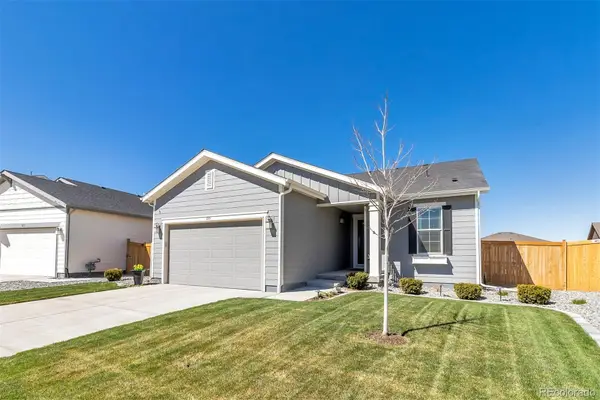 855 N Waterloo Circle, Aurora, CO 80018