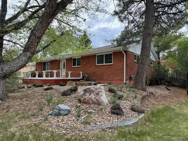6621 S Logan Street, Littleton, CO 80121