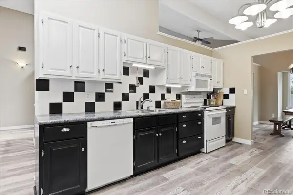 12054 E Maple Avenue, Aurora, CO 80012