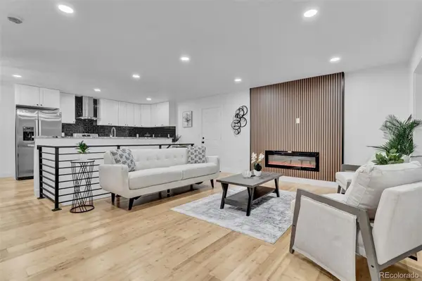 70 Everett Street, Lakewood, CO 80226