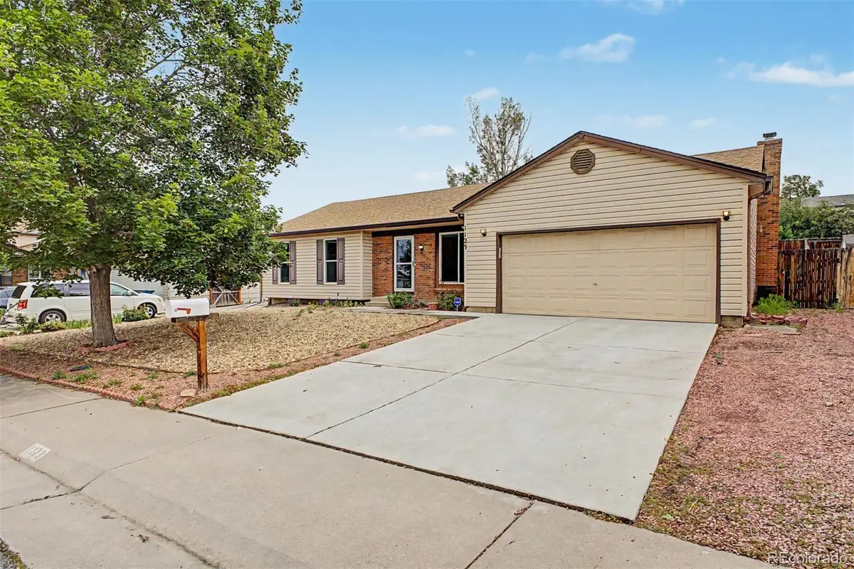 1123 S Lewiston Way, Aurora, CO 80017 - #1