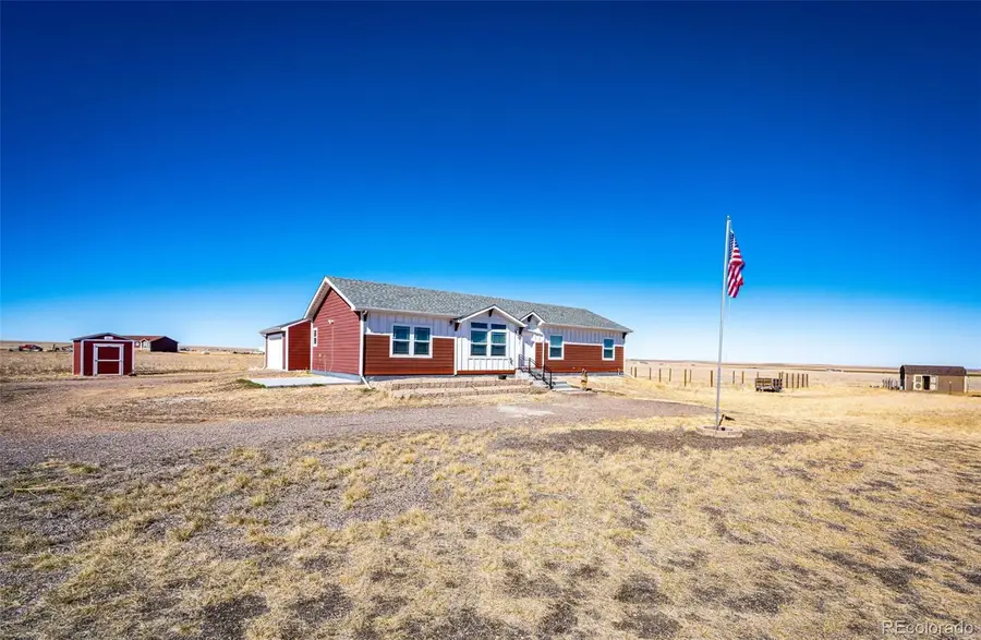 61025 E 38th Avenue, Strasburg, CO 80136 - #2