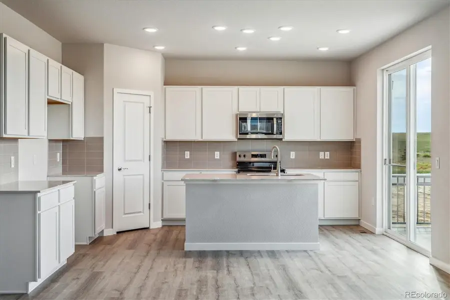 42601 Kinloch Trail, Elizabeth, CO 80107 - Image #2