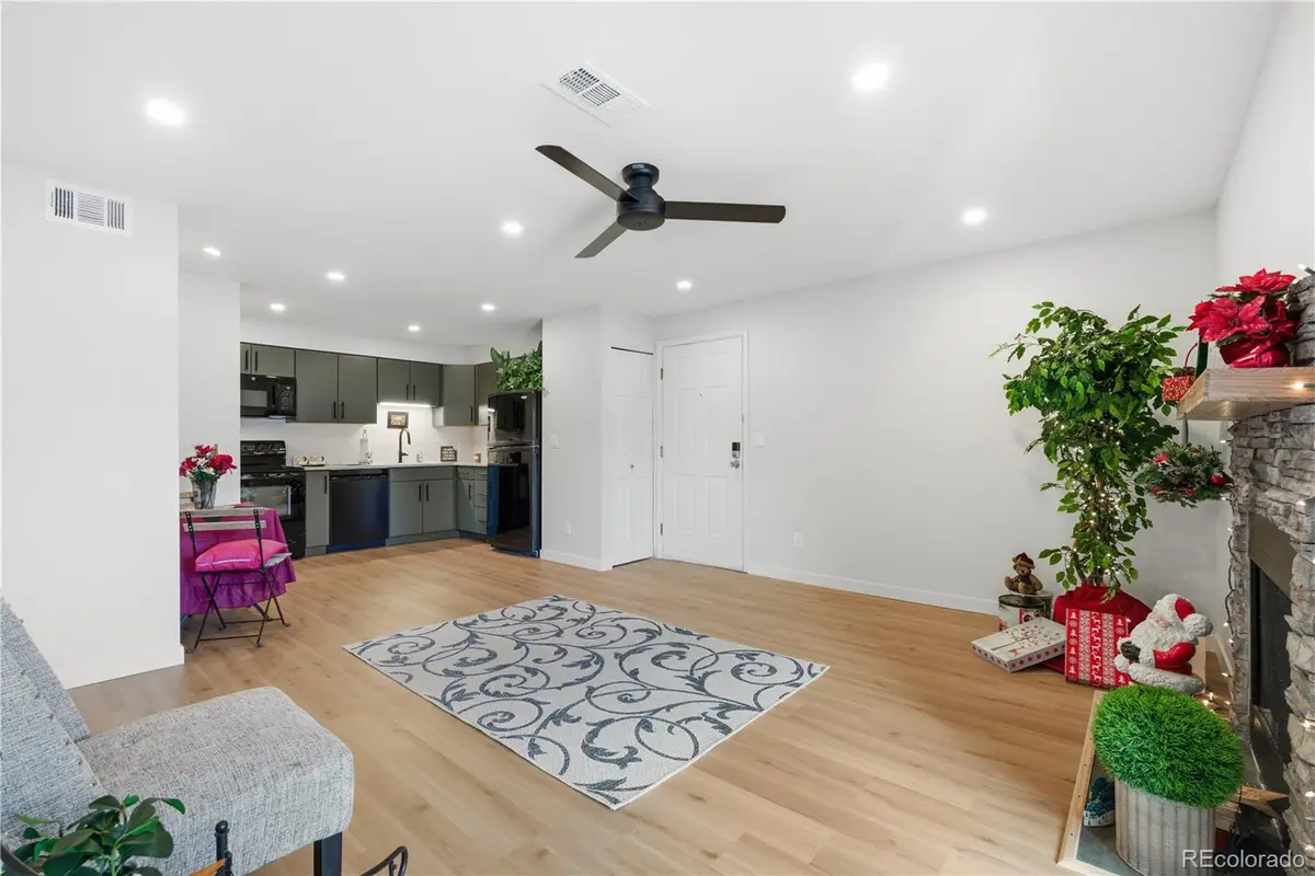 2575 S Syracuse Way #205, Denver, CO 80231 - Image #1