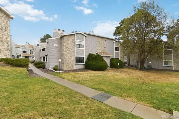 923 S Zeno Way #104, Aurora, CO 80017