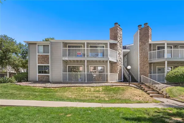 921 S Walden Street #105, Aurora, CO 80017