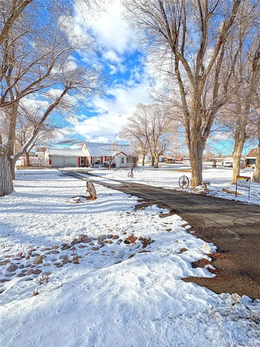 401 Stegosaurus, Dinosaur, CO 81610 - #1