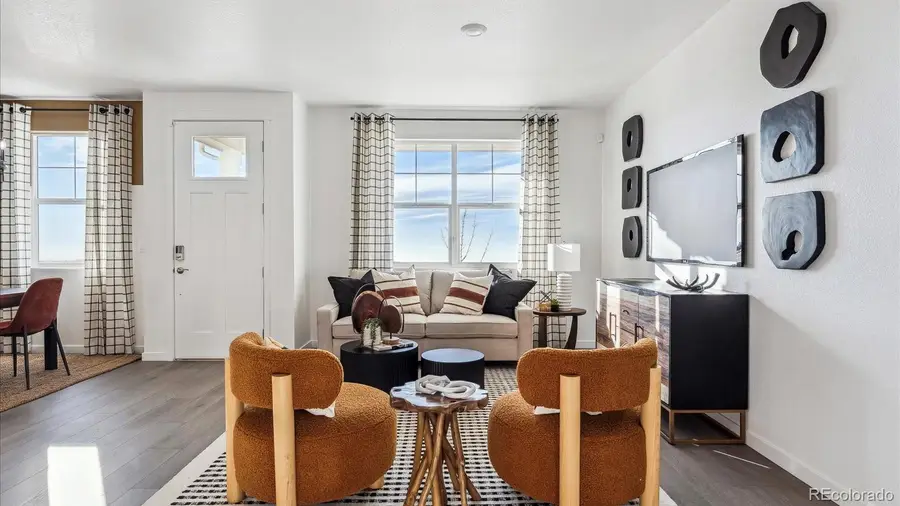 914 Logan Peak Way, Berthoud, CO 80513 - Image #2