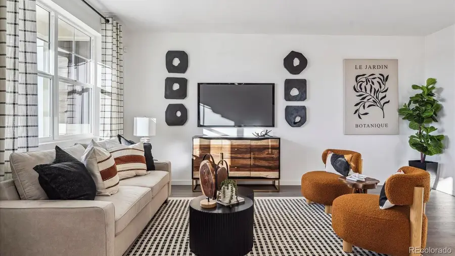 914 Logan Peak Way, Berthoud, CO 80513 - Image #3