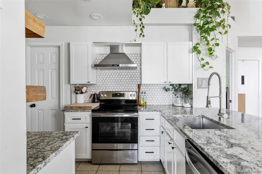 888 S Reed Court #B, Lakewood, CO 80226 - #3