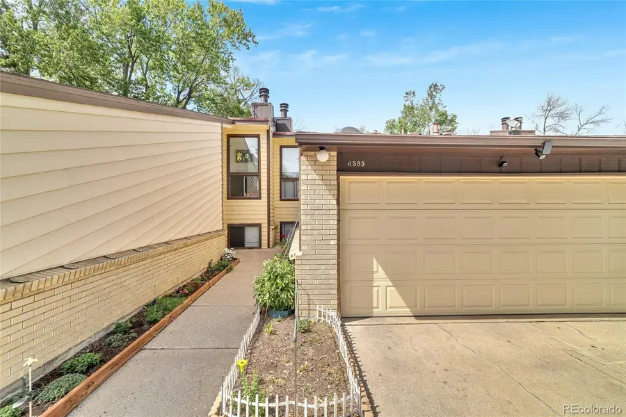 6585 W Mississippi Place, Lakewood, CO 80232 - #3