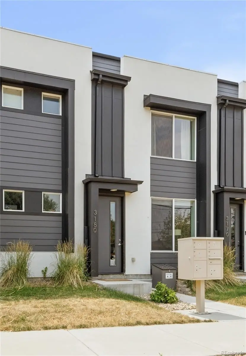 3180 E 33rd Avenue, Denver, CO 80205 - #2