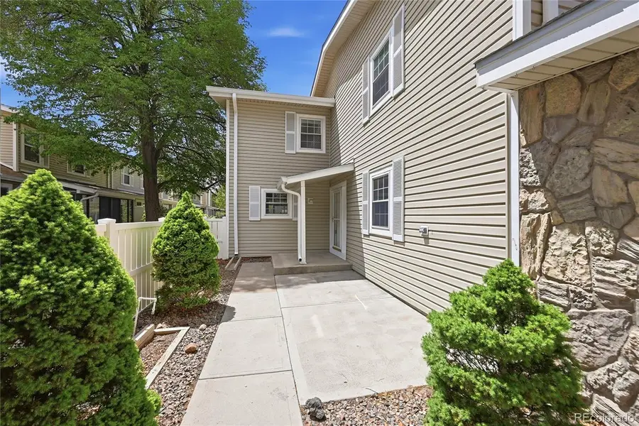 2770 S Heather Gardens Way, Aurora, CO 80014 - #2