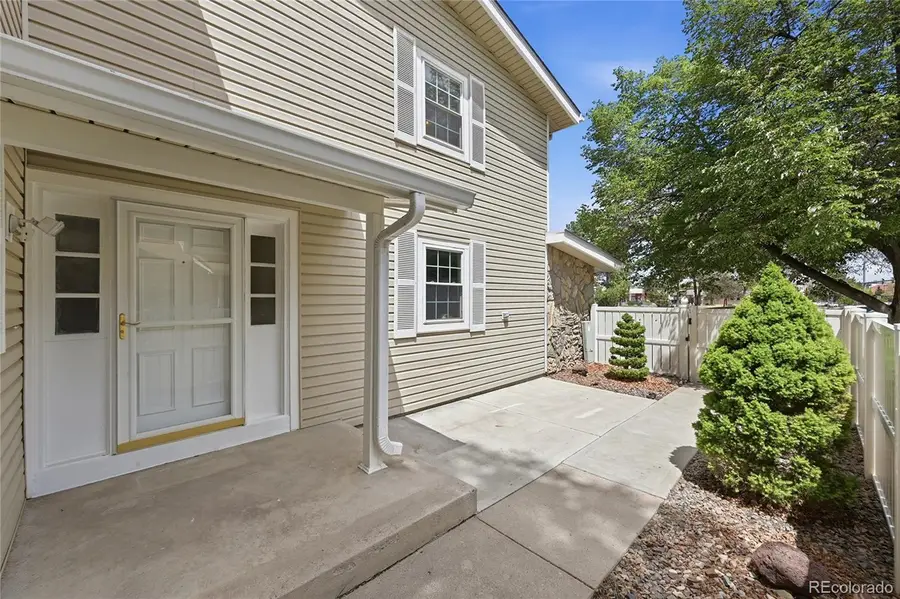 2770 S Heather Gardens Way, Aurora, CO 80014 - #3