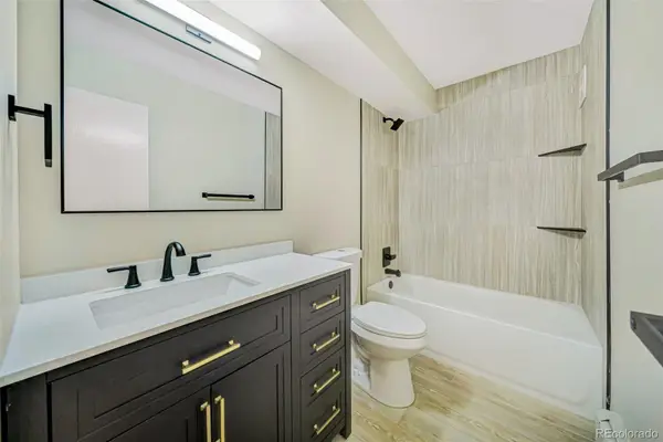 7040 E Girard Avenue #210, Denver, CO 80224